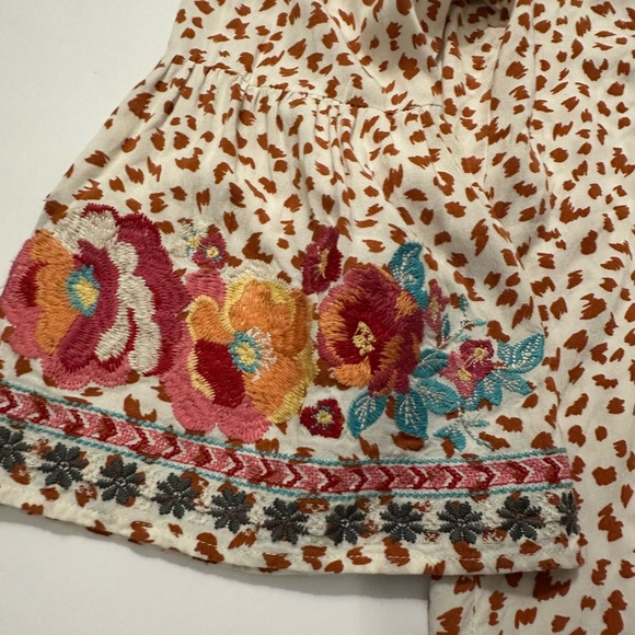 Savanna Jane Floral Embroidered Leopard Print Tunic Top - Picture 5 of 10